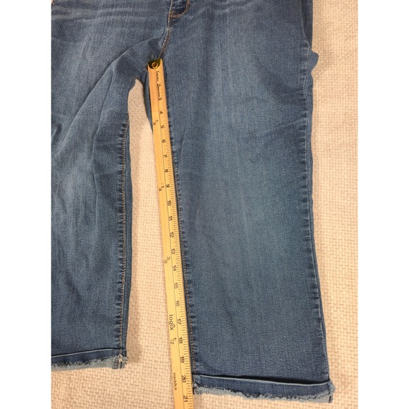 Nine West Womens Jeans Chrystie Capri Size 16 Blue Frayed Hem Denim - Picture 7 of 10